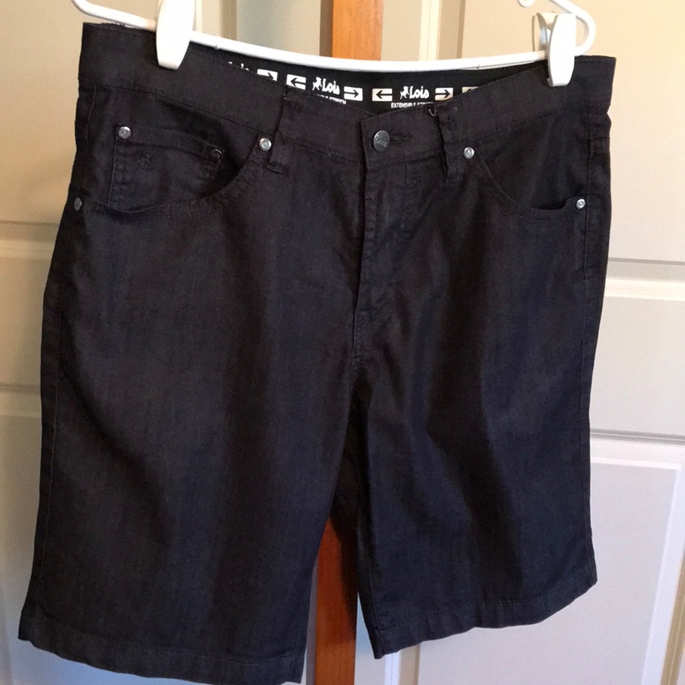 Lois Extensible -Stretch Shorts.